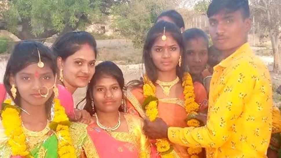 एक मंडप में थी दो बहनों की शादी; बिजली गुल होने से धोखे से बदल गया एक-दूसरे का दूल्हा ! एक मंडप में थी दो बहनों की शादी; बिजली गुल होने से धोखे से बदल गया एक-दूसरे का दूल्हा !