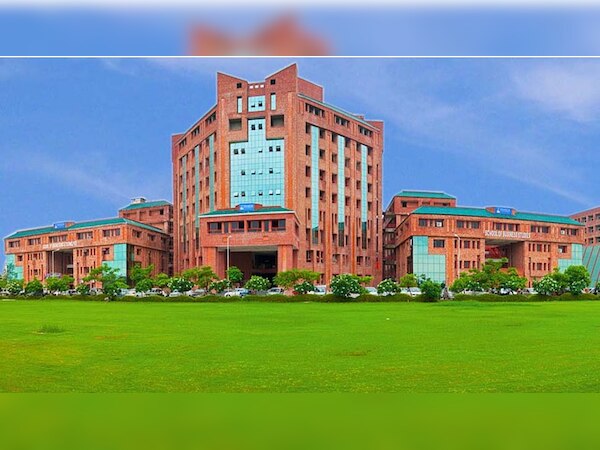 शारदा विश्वविद्यालय