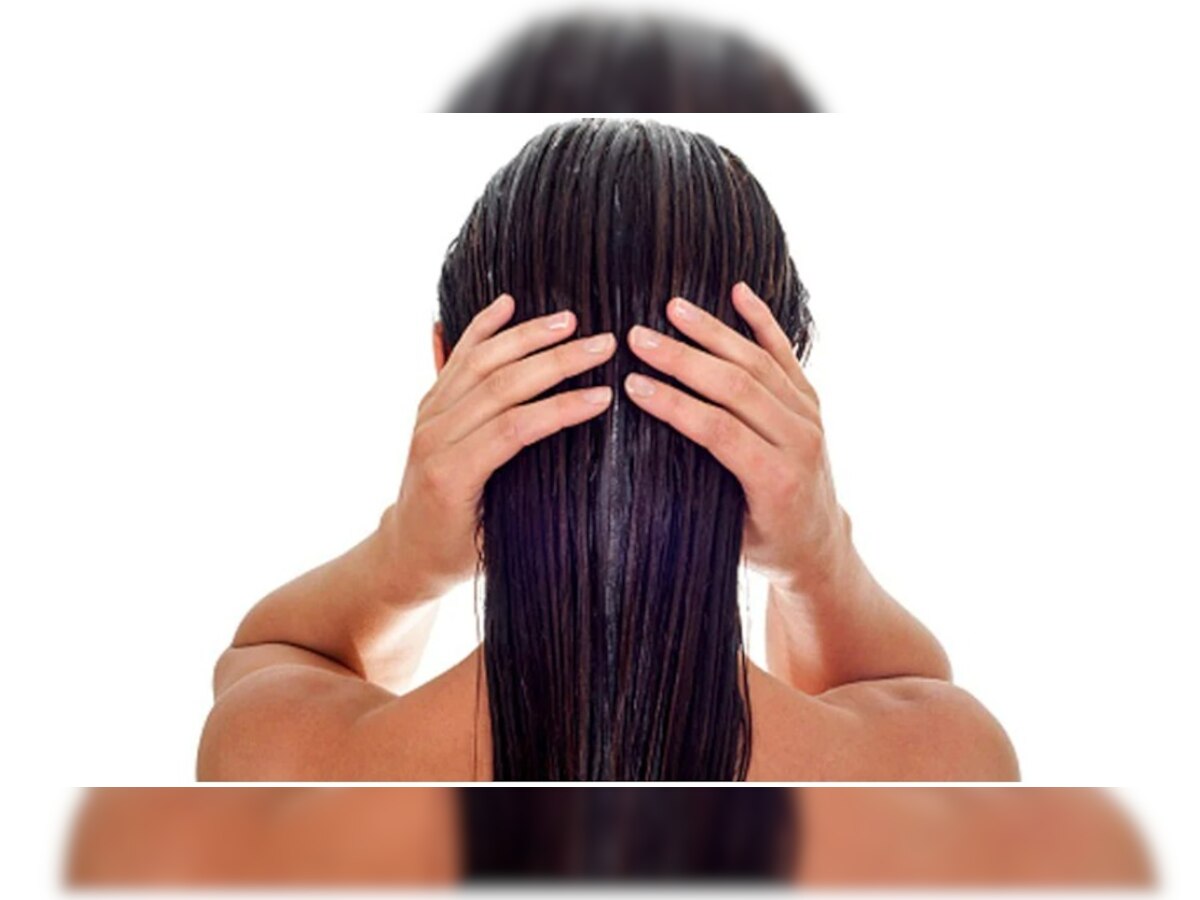 Hair Care Tips: हर्बल वाटर की मदद से पाएं काले और घने बाल, इस तरह से करें इस्तेमाल