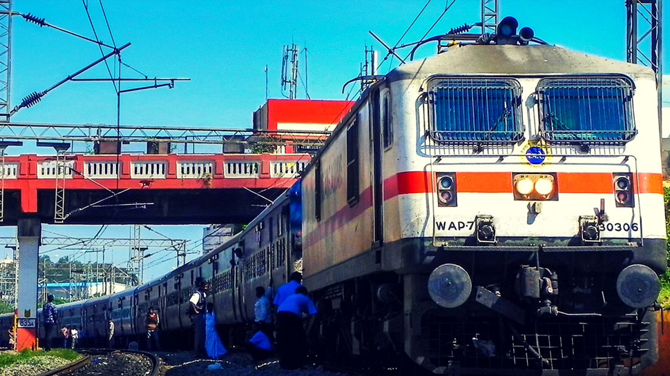 Indian Railways: रेलवे ने टिकट बुकिंग में किए बड़े बदलाव, अब IRCTC से ऐसे बुक होगा टिकट Indian Railways: रेलवे ने टिकट बुकिंग में किए बड़े बदलाव, अब IRCTC से ऐसे बुक होगा टिकट