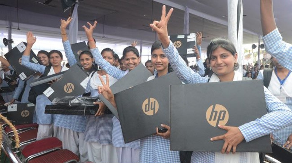 free-laptop-scheme-up-govt-will-give-free-laptops-to-students-know-how