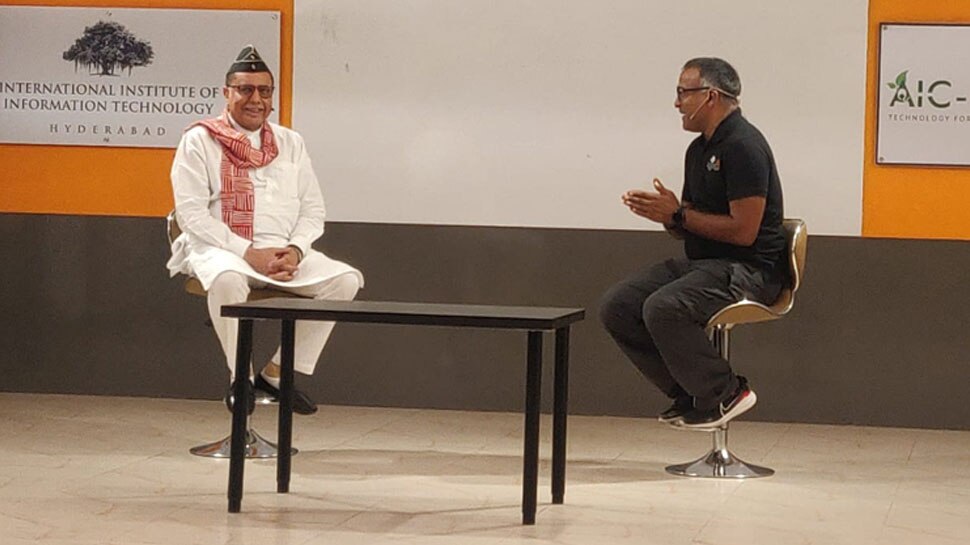 Subhash Chandra Address: डॉक्टर सुभाष चंद्रा का हैदराबाद IIIT में सेमिनार, स्टूडेंट्स से किया संवाद
