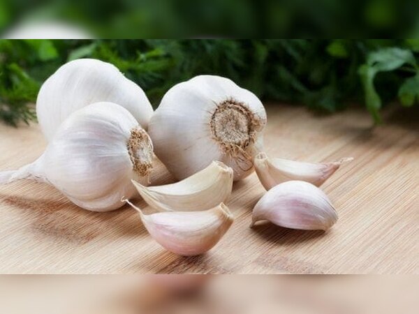 Lehsun benefits: चौंका देने वाले परिणाम के लिए शादीशुदा मर्द ऐसे करें लहसुन का सेवन