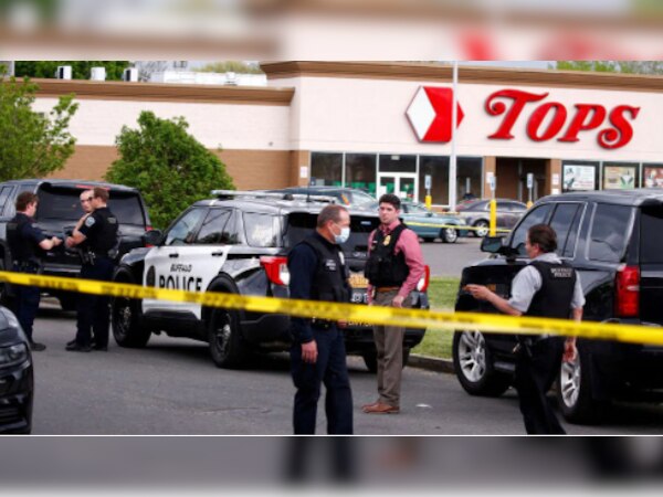 New York Shooting: न्यूयॉर्क के सुपरमार्केट में भीषण गोलीबारी, 10 लोगों की मौत