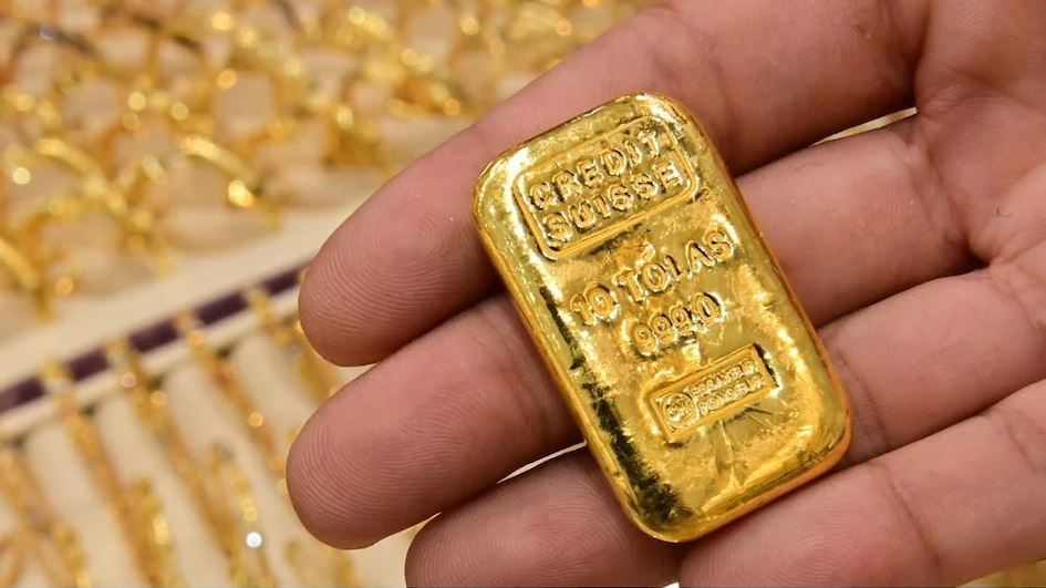 Gold Price: सोने की कीमत में रिकॉर्ड गिरावट, बाजार में 9,150 रुपये सस्ता बिक रहा गोल्ड