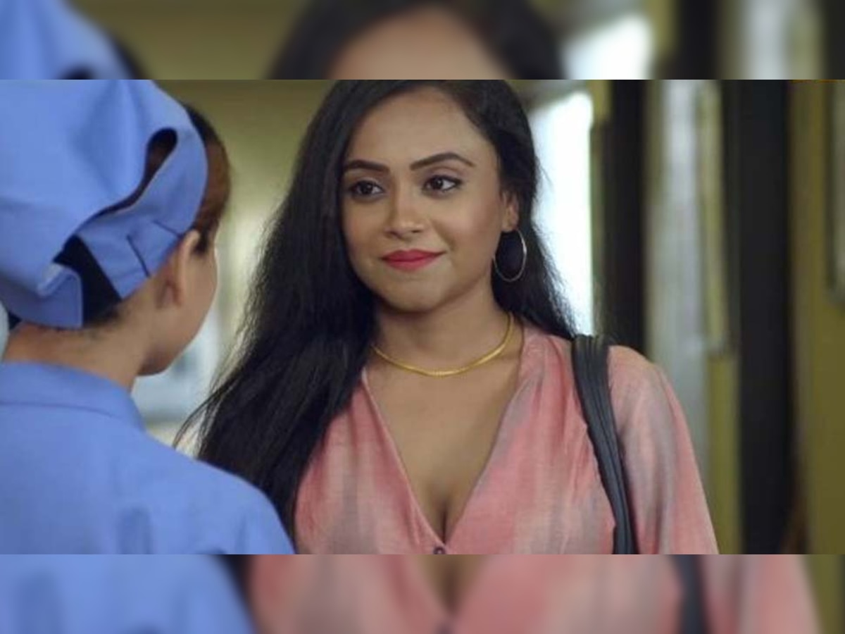 Nehal Vadoliya crosses all limits given bold scenes in Julie 2 Web Series  Dont watch this with Family | Web Series: इस वेब सीरीज को फैमिली संग देखने  की ना करें गलती,