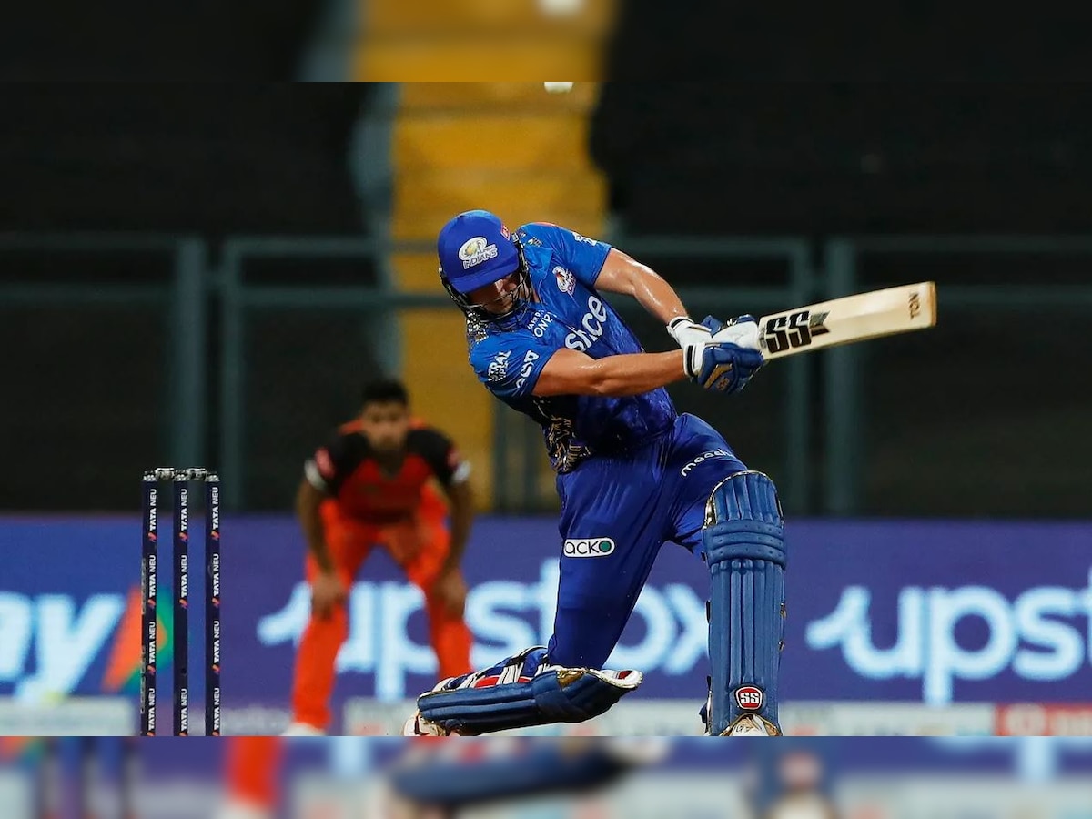 IPL 2022: मुंबई इंडियंस के इस बल्लेबाज ने दिखाया रौद्र रूप, लगाया 114 मीटर का मॉन्स्टर छक्का