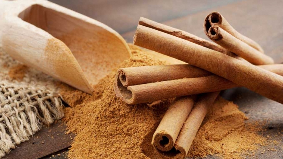 Dalchini ke fayde: दालचीनी पुरुषों के लिए नहीं है रामबाण से कम; रात में करें ऐसे सेवन Dalchini ke fayde: दालचीनी पुरुषों के लिए नहीं है रामबाण से कम; रात में करें ऐसे सेवन
