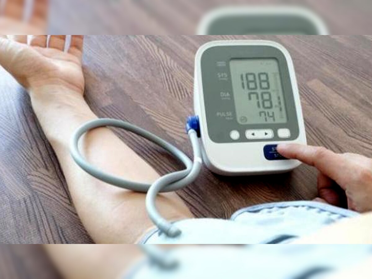 High BP Symptoms: हाई बीपी में यह लक्षण हैं खतरे की घंटी; इन घरेलू चीजों से करें कंट्रोल