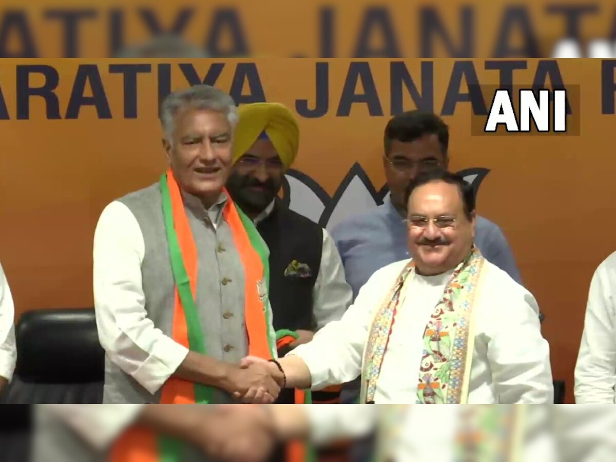 पंजाब में कांग्रेस को लगा बड़ा झटका, दिग्गज नेताओं में शामिल सुनील जाखड़ ने थामा BJP का दामन