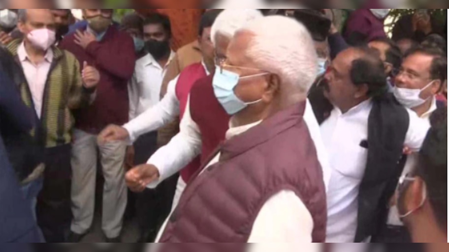 लालू प्रसाद यादव और बेटी के खिलाफ एक्शन में CBI, इस मामले में 17 ठिकानों पर छापेमारी