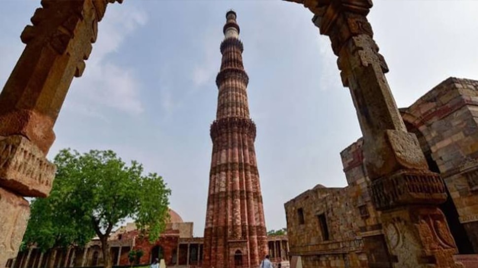 Qutub Minar: कुतुबमीनार परिसर में मौजूद मस्जिद में छिपा है कड़वा सच? उठ रहे कई सवाल