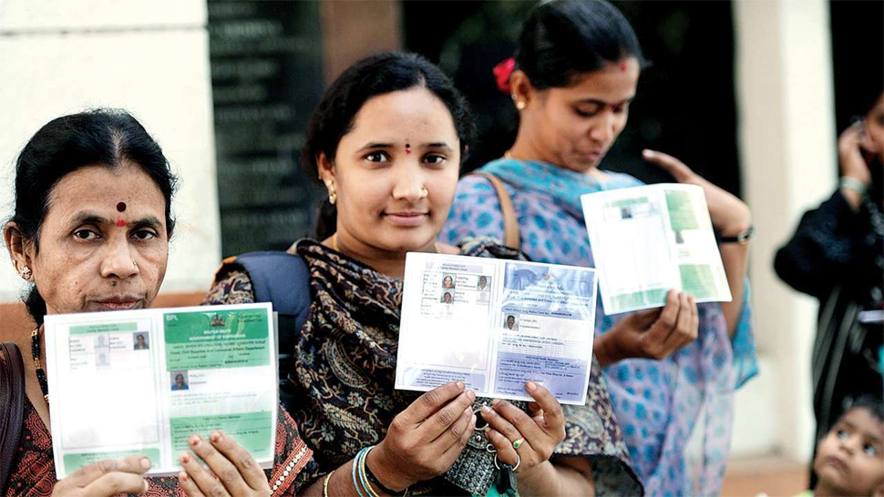 क्या आपका राशन कार्ड भी होने वाला है रद्द? सरकार के इस फैसले से पड़ेगा जेब पर असर? क्या आपका राशन कार्ड भी होने वाला है रद्द? सरकार के इस फैसले से पड़ेगा जेब पर असर?