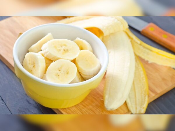 Banana benefits: केला के साथ इन फलों का कॉम्बिनेशन शादीशुदा मर्दों के लिए है रामबाण; ऐसे करें सेवन