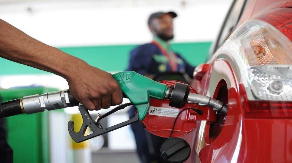 Petrol Price: मोदी सरकार ने पेट्रोल 9.50 रुपये और डीजल 7 रुपये किया सस्ता, सिलेंडर पर मिलेगी 200 रुपये की सब्सिडी