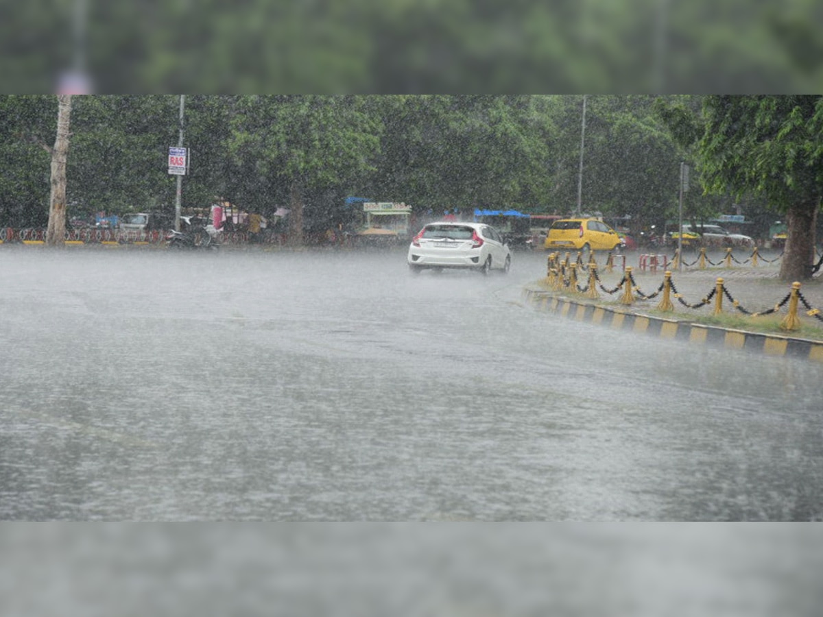 Weather Today : जमकर बरसे बदरा, पारा गिरा, आज 16 जिलों में बारिश की संभावना