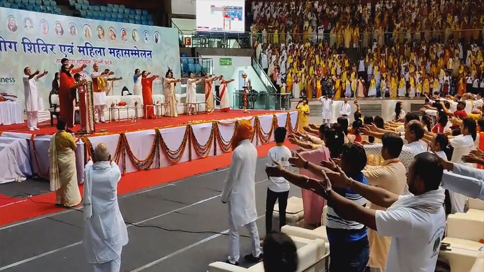 International Yoga Day 2022: योग दिवस से पहले दिल्ली में हुआ अभ्यास, हजारों महिलाओं ने लिया हिस्सा