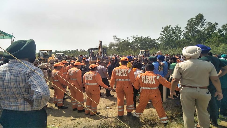 पंजाब में बोरवेल में गिरे बच्चे को नहीं बचाया जा सका; अस्पताल में हो गई मौत 