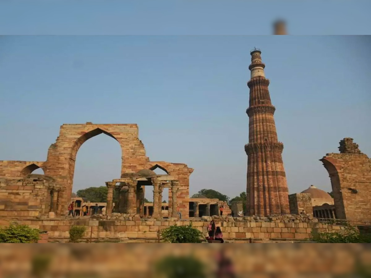 Qutub Minar Controversy: कुतुब मीनार की मस्जिद पर बढ़ा विवाद, इमाम का दावा- ASI ने रुकवाई नमाज