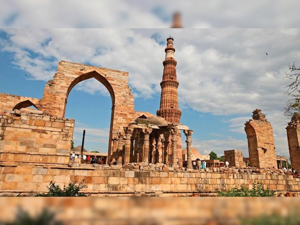Qutub Minar: ऐतिहासिक परिसर में किसी भी धर्म की पूजा-पाठ की इजाजत नहीं, ASI का हलफनामा 