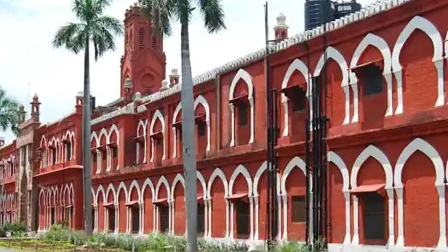 Foundation Day: AMU महज एक शिक्षण संस्था नहीं बल्कि देश के तहजीब का केंद्र है 