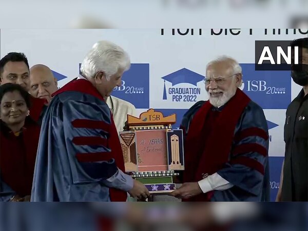 प्रधानमंत्री नरेंद्र मोदी