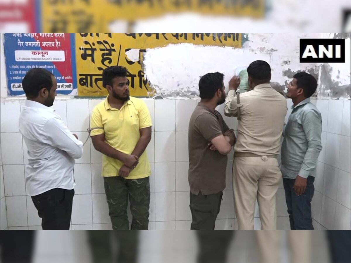 ताजमहल परिसर में नमाज पढ़ने पर पुलिस ने चार पर्यटकों को किया गिरफ्तार