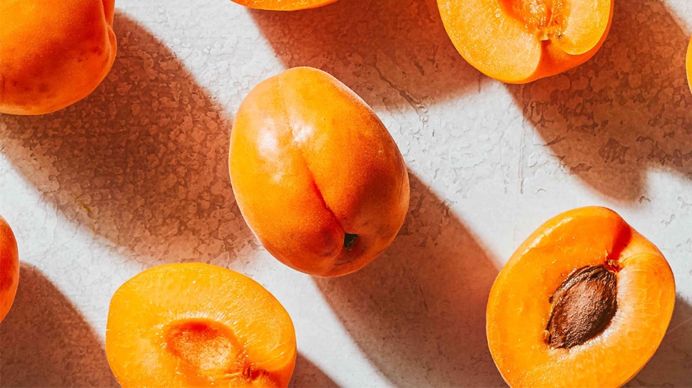 benefits for peach fruit for women and men it helps in skin whitening