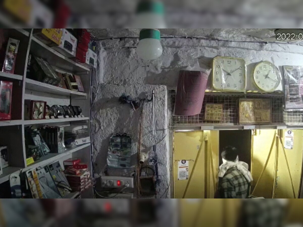 भीनमाल में मोबाइल की दुकान में हुई चोरी, मोबाइल-नकदी लेकर फरार 
