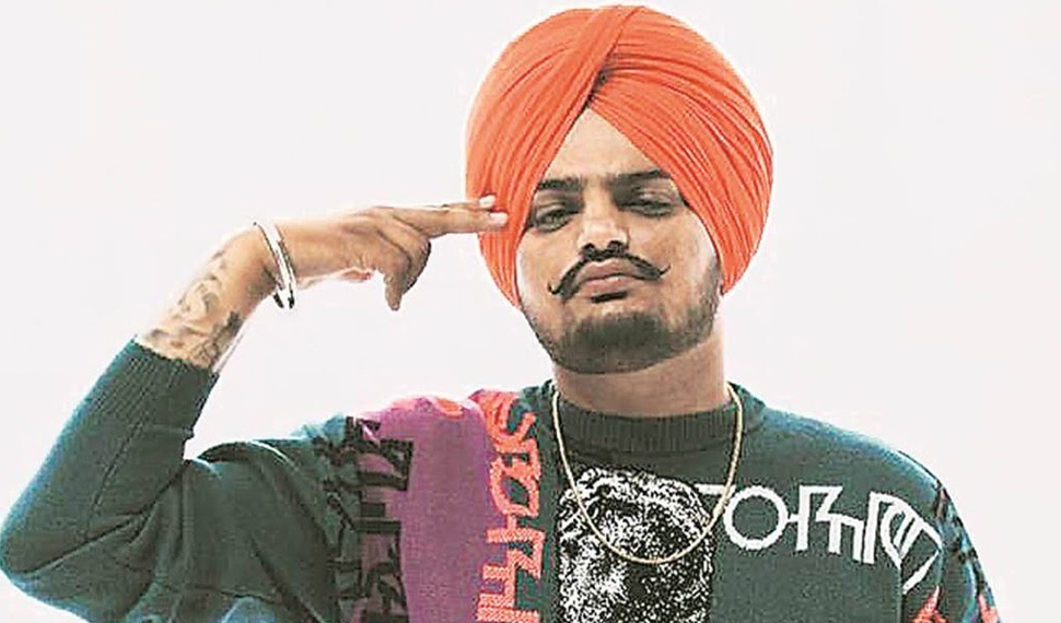 Sidhu Moose Wala Death: जब सिद्धू मूसे वाला की एक वीडियो की वजह से सस्पेंड हो गए थे 6 पुलिसकर्मी Sidhu Moose Wala Death: जब सिद्धू मूसे वाला की एक वीडियो की वजह से सस्पेंड हो गए थे 6 पुलिसकर्मी
