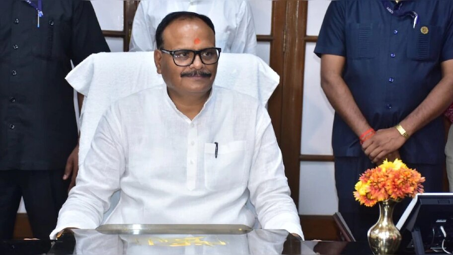 यूपी में कोरोना से कितने लोगों की गई जान? सरकार ने पेश किया आंकड़ा 