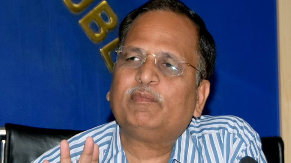 Satyendra Jain Arrested: केजरीवाल के नेता सत्येंद्र जैन को ईडी ने किया गिरफ्तार; इन नेताओं ने कही ये बड़ी बात Satyendra Jain Arrested: केजरीवाल के नेता सत्येंद्र जैन को ईडी ने किया गिरफ्तार; इन नेताओं ने कही ये बड़ी बात