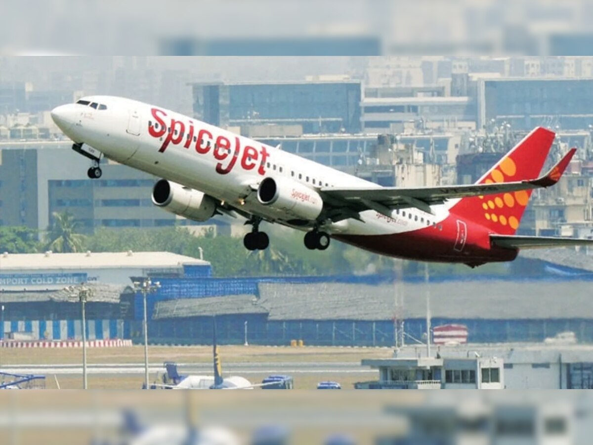 DGCA fined Spicejet: DGCA ने Spicejet पर लगाया 10 लाख का जुर्माना, इस गलती की मिली सजा