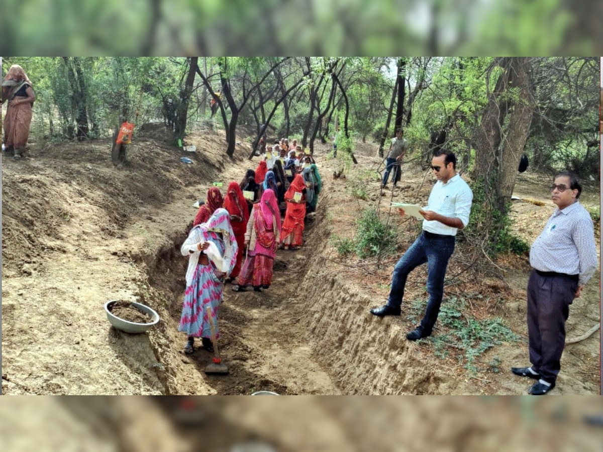 सांगोद में फिर मनरेगा से बढ़ने लगा मोह, बढ़ रही श्रमिकों की संख्या