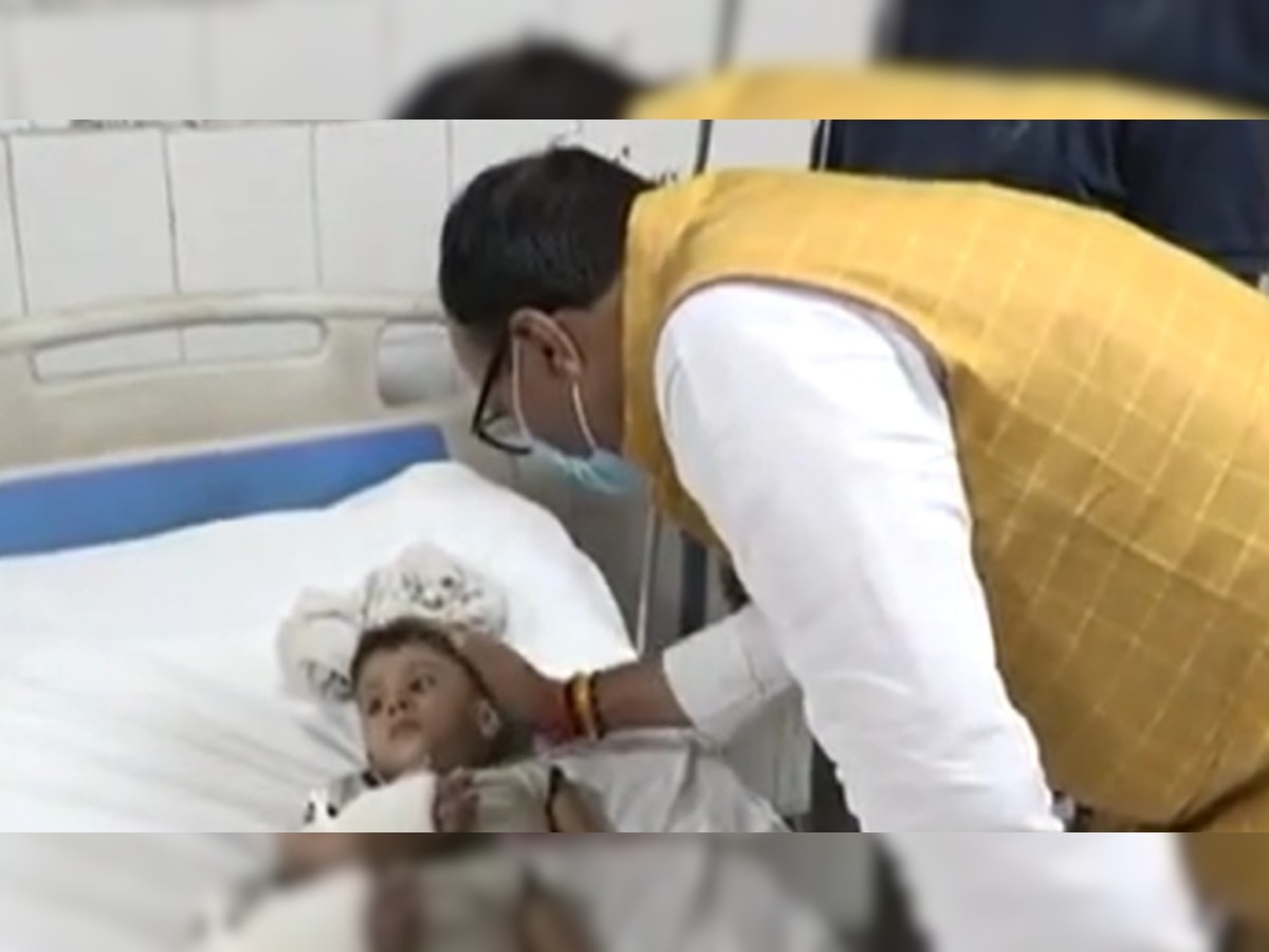 कानपुर: उर्सला अस्पताल में मासूम बच्चे को भर्ती देख डिप्टी सीएम बृजेश पाठक का पसीजा दिल, उठाएंगे इलाज का पूरा खर्च 