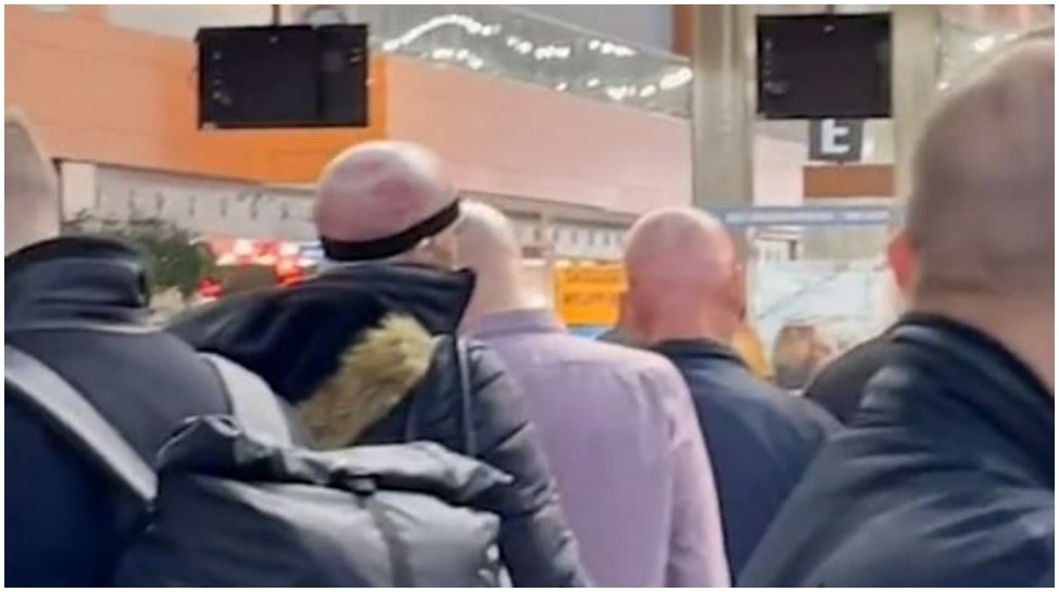 Hair Transplant Viral Video People gathered to grow hair on bald head