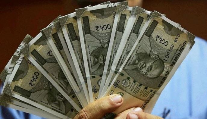 7th Pay Commission: केंद्रीय कर्मचारियों के लिए बड़ी खुशखबरी! जुलाई से मिलेगा बढ़ी हुई सैलरी का फायदा