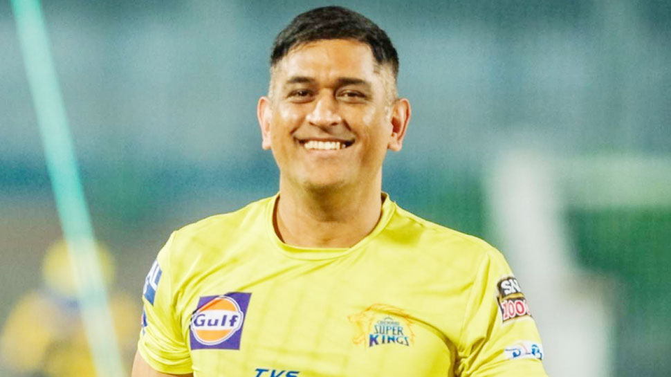 IPL 2022: CSK के इस घातक बॉलर ने कप्तान MS Dhoni की तारीफ की, कह दी ये बड़ी बात