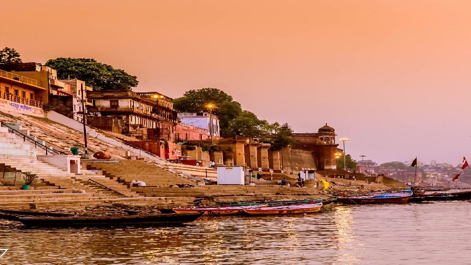 tourists Places Visit in Varanasi ganga Assi Manikarnika Dashashwamedh Ghat  see beautiful photo gallery | बनारस के घाटों की खूबसूरती को बयां करती हैं  ये तस्वीरें, देखकर आंखों को मिलेगा ...