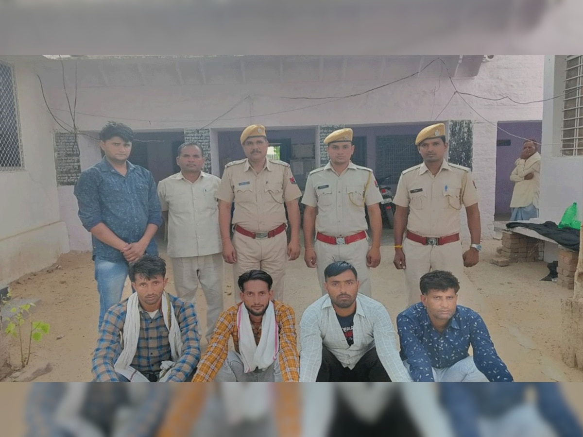 बाड़ी में 1-1 हजार रुपये के 4 इनामी बदमाशों को पुलिस ने किया गिरफ्तार, 10 महीने से थे फरार