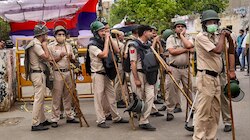 पहली बार SHO बने इंस्पेक्टर ने कर दिया ये कारनामा, पुलिस कमिश्नर ने किया सस्पेंड