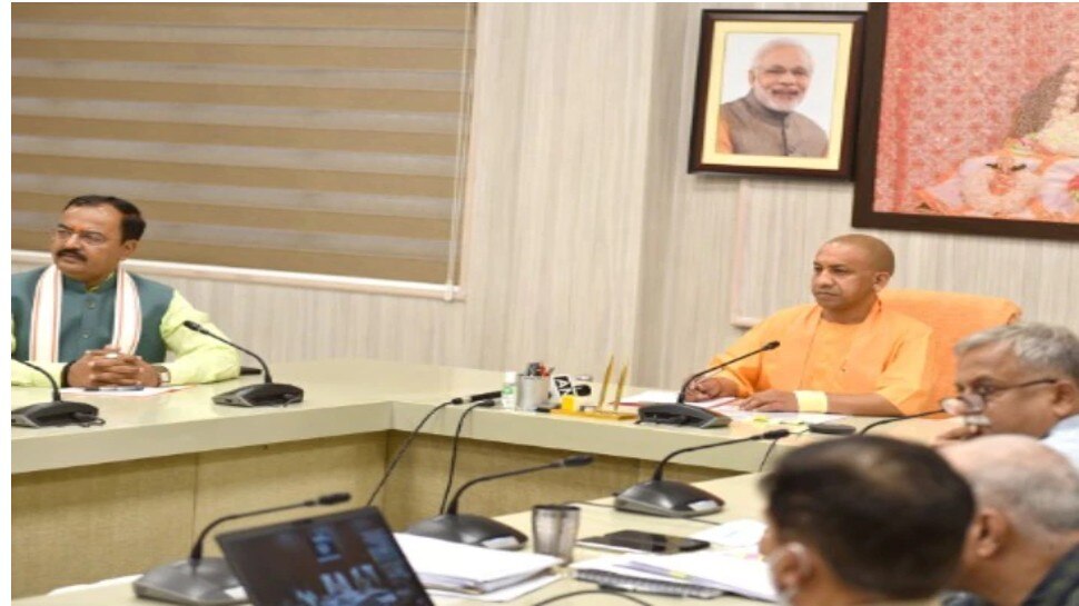 violence in UP CM Yogi adityanath review meeting regarding law and ...