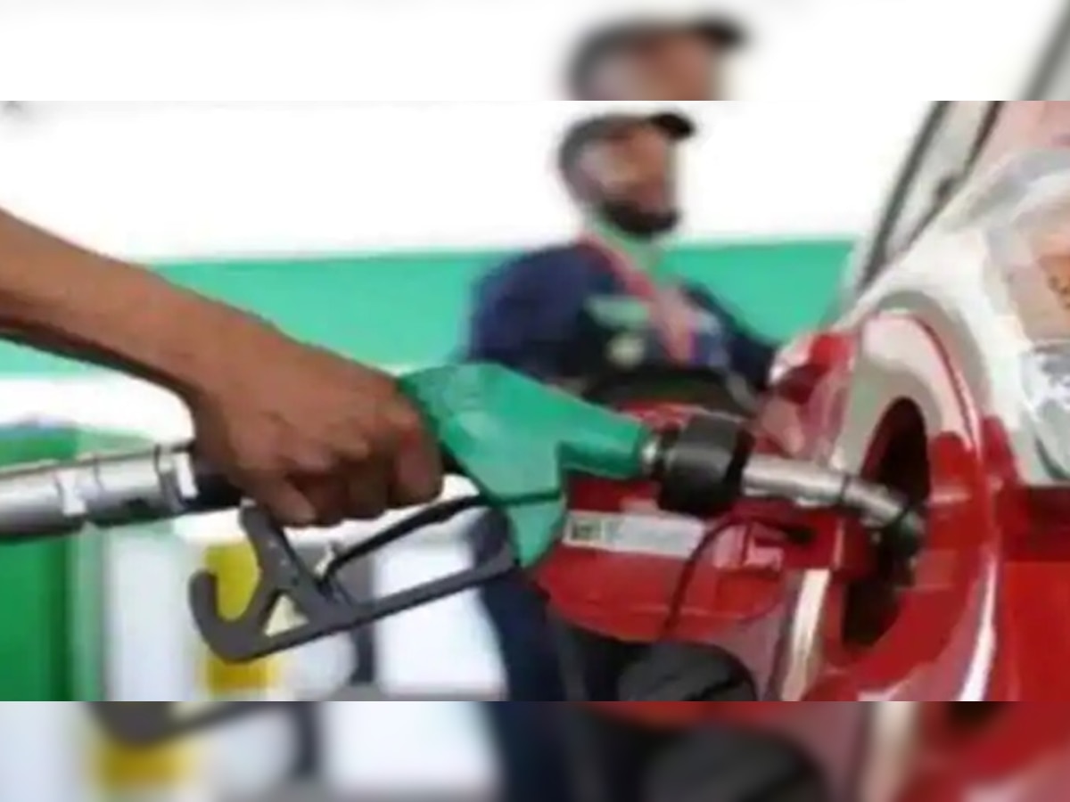 Petrol Diesel price 13 june 2022: पेट्रोल-डीजल के दाम में राहत, जानें साल भर में कितना हुआ बदलाव