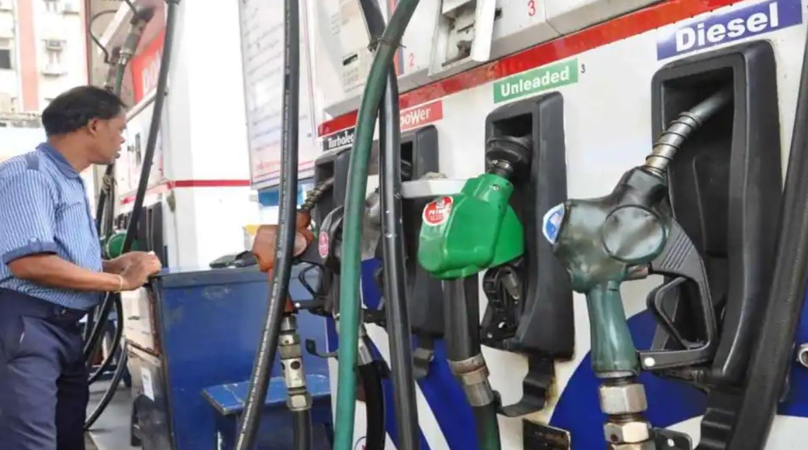 Petrol-Diesel Crisis: भारत के सबसे बड़े राज्य में छाया पेट्रोल-डीजल संकट, पंपों पर खत्म हुआ तेल