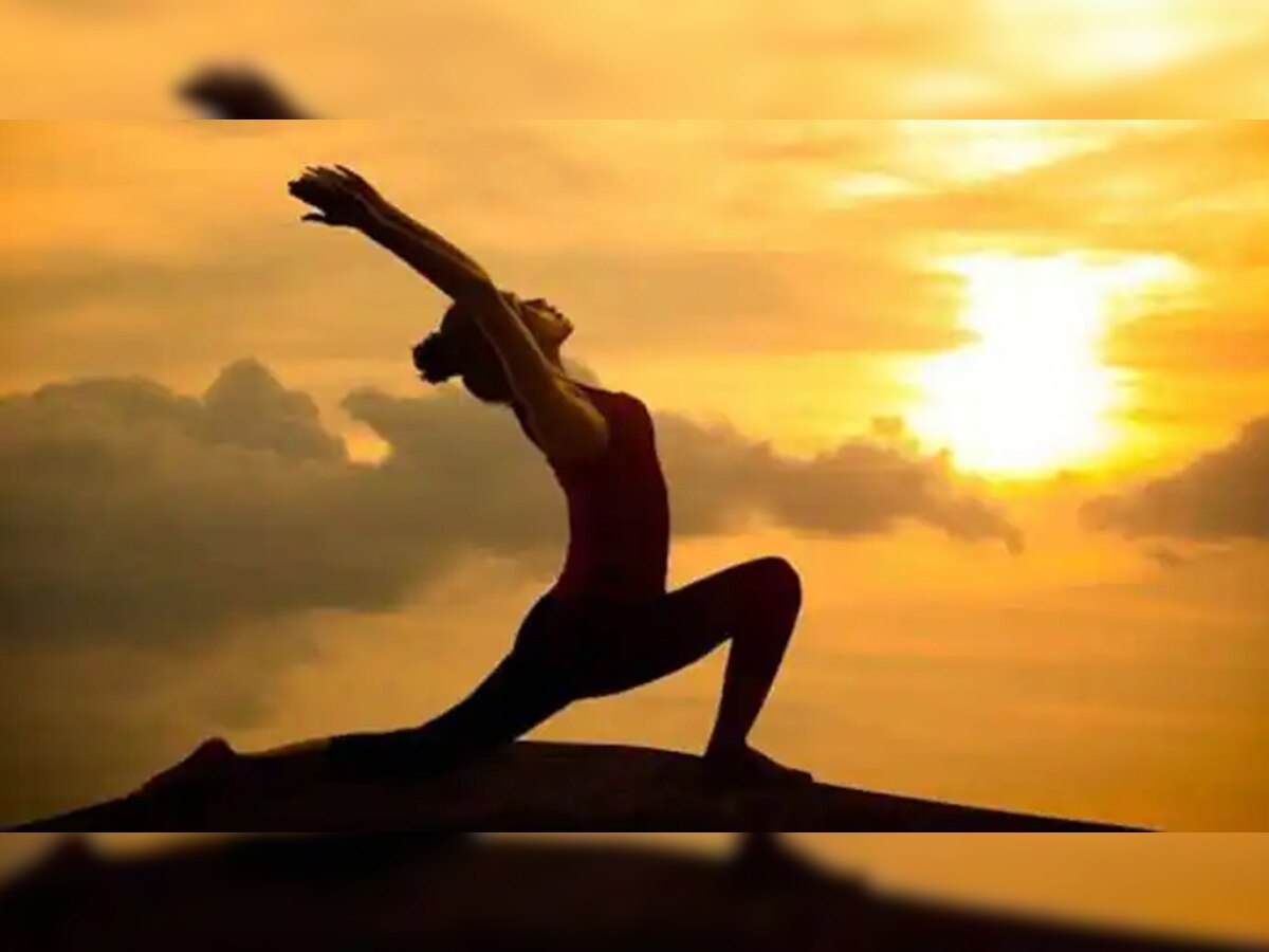 Benefits of Yoga: क्या सचमुच योग से होता है लाभ? जानिए क्या कहता है विज्ञान