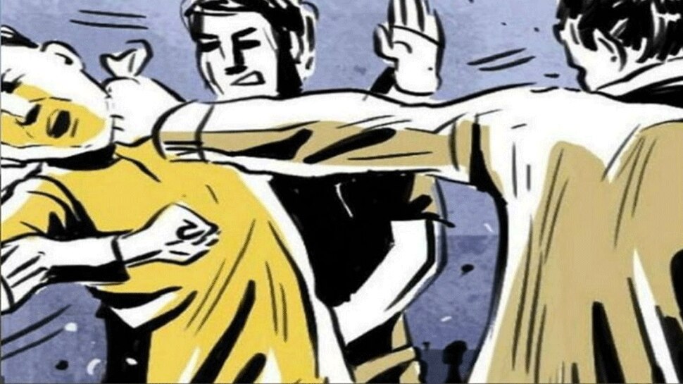 In Jaisalmer miscreants did a deadly attack by blocking path of two brothers| जैसलमेर : कोडा गांव में गुंडागर्दी हावी, जमीन पर हो रहे अवैध कब्जे में खूनी संघर्ष | Hindi News, Jaisalmer In Jaisalmer miscreants did a deadly attack by blocking path of two brothers| जैसलमेर : कोडा गांव में गुंडागर्दी हावी, जमीन पर हो रहे अवैध कब्जे में खूनी संघर्ष | Hindi News, Jaisalmer