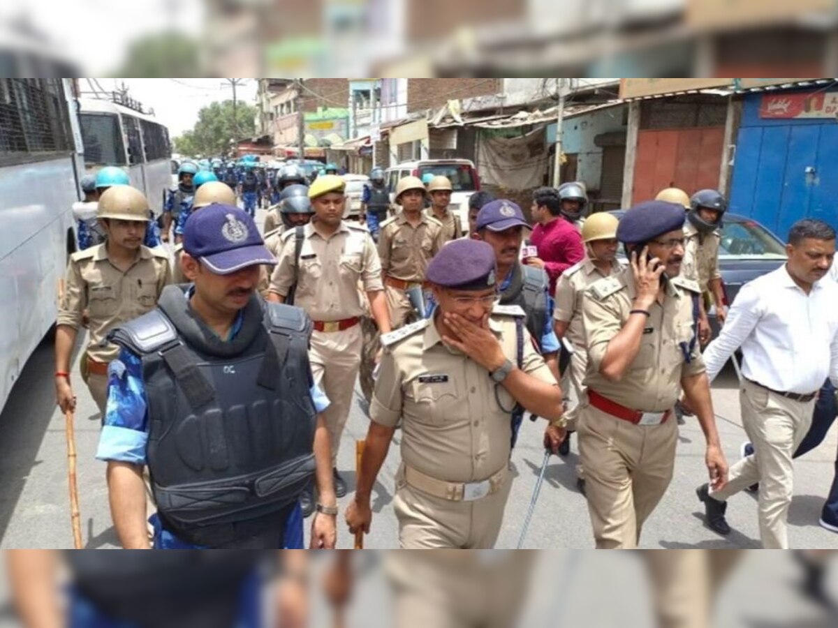 Atala violence Case: प्रयागराज की अटाला बड़ी मस्जिद के इमाम की गिरफ्तारी के बाद वॉलंटियर्स तैनात