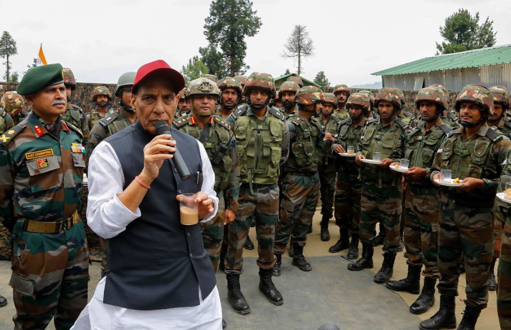 'परीक्षा की तैयारी में जुट जाएं युवा', 'अग्निपथ योजना' पर रक्षा मंत्री राजनाथ सिंह की सलाह
