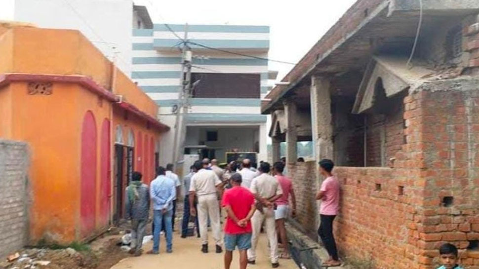 Crime: हथौड़ा लेकर प्रेमिका के घर घुसा सनकी आशिक, फिर उठाया ये खौफनाक कदम