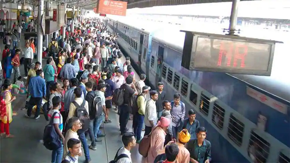 Agnipath Scheme Protest: अग्निपथ के खिलाफ प्रदर्शनों ने लगाई इन ट्रेनों पर ब्रेक, घर से निकलने से पहले चेक करें लिस्ट